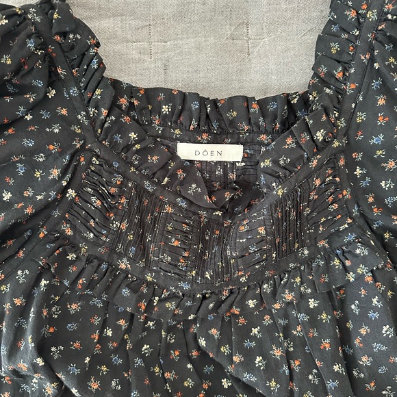 Doen Frances Blouse Floral Black Puff Sleeve Top Size XS - Picture 2 of 3